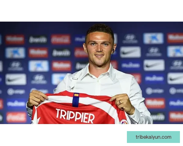 英格兰特里皮尔在国家队中的经验不断提升，表现稳健引人关注